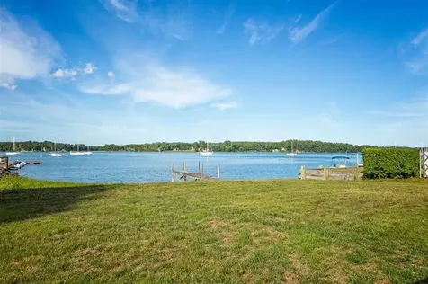 19 Wentworth Terrace Dover NH 03820