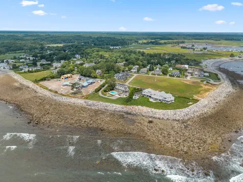 24 Straws Point Rye NH 03870