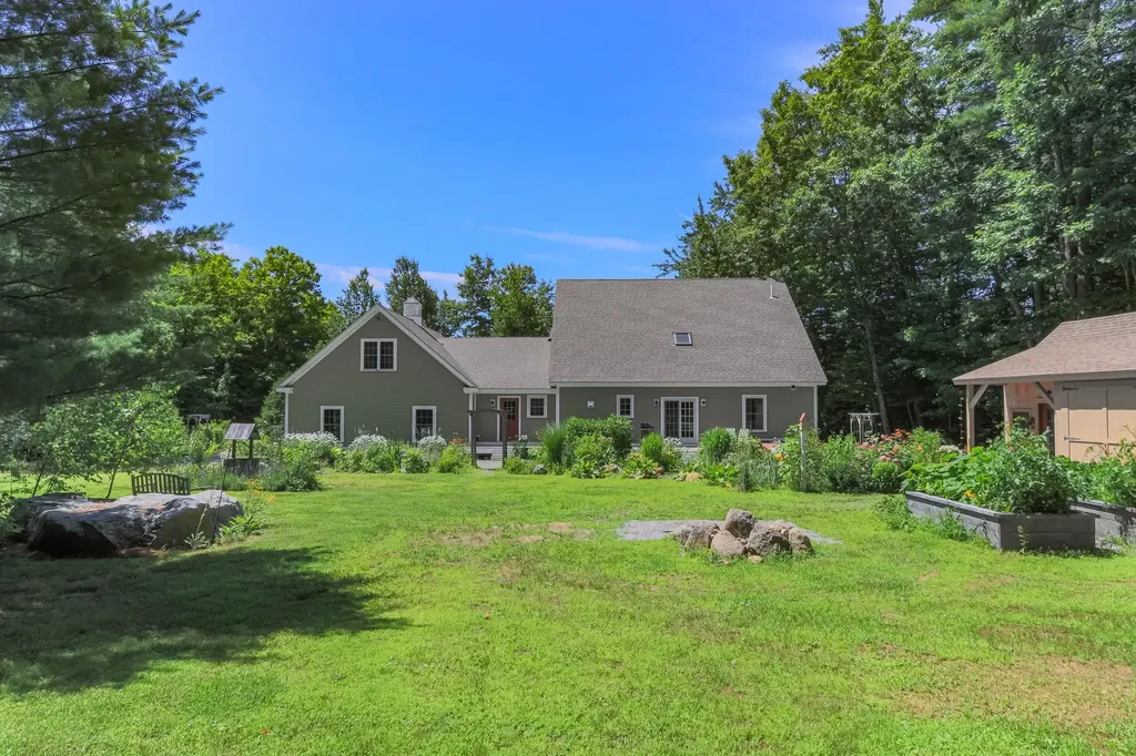 178 Meredith Center Road Meredith NH 03253