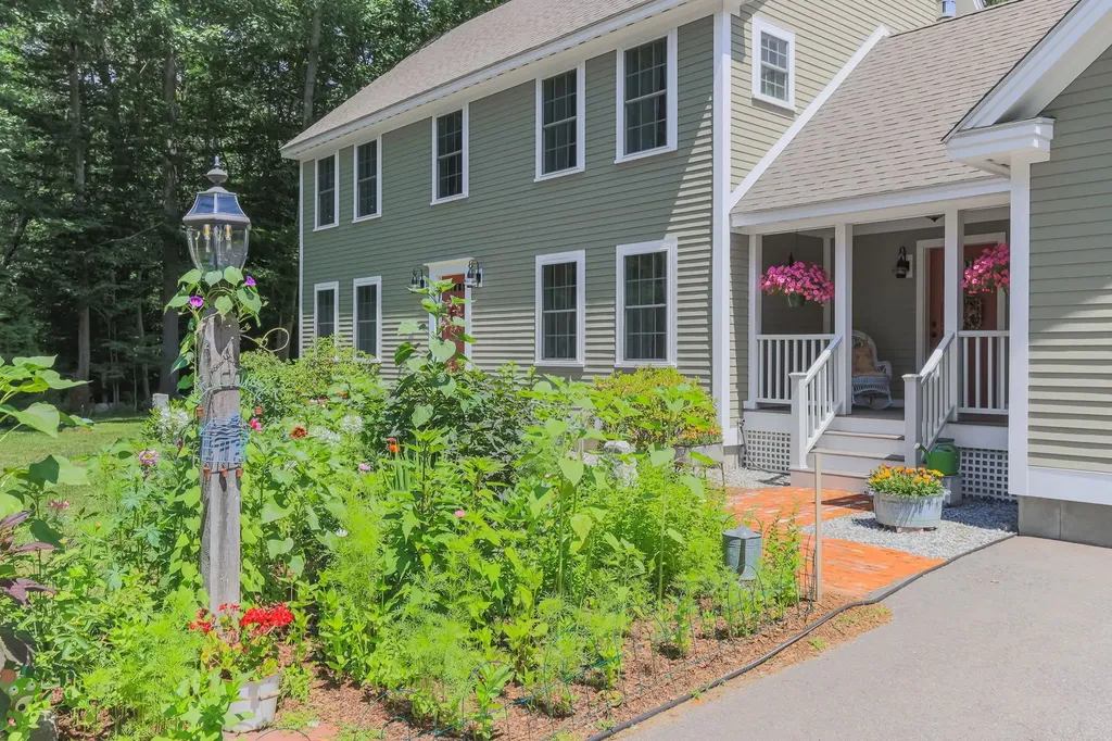 178 Meredith Center Road Meredith NH 03253