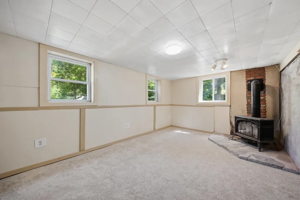 156 Liberty Lane Keene NH 03431
