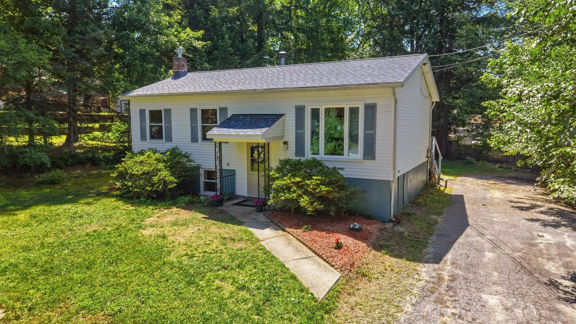 156 Liberty Lane Keene NH 03431