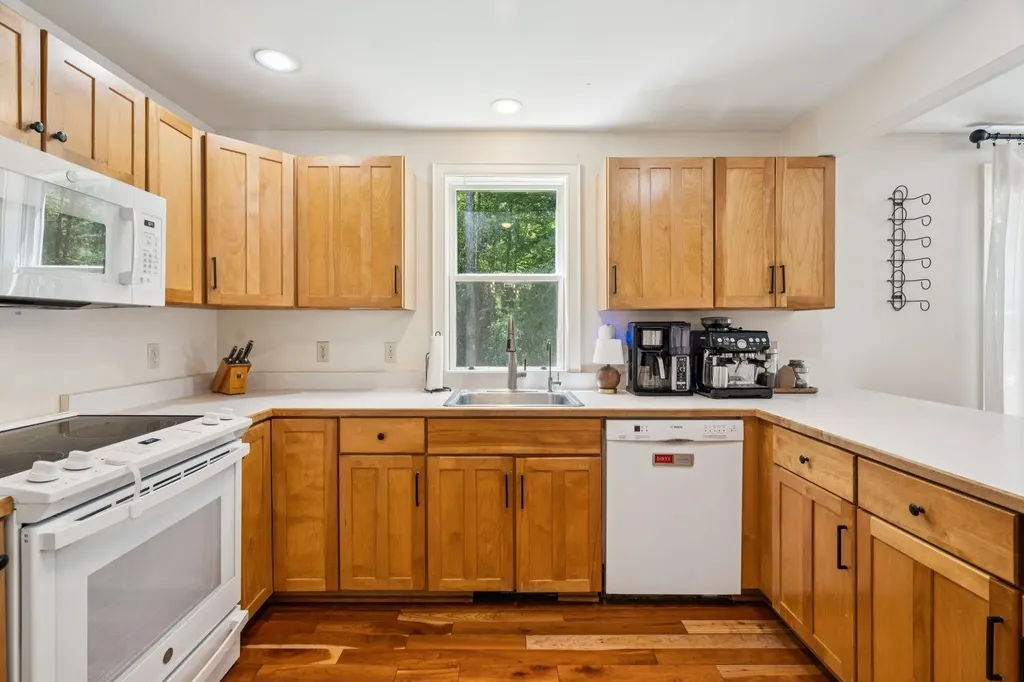 40 Camp Brook Common Hanover NH 03755