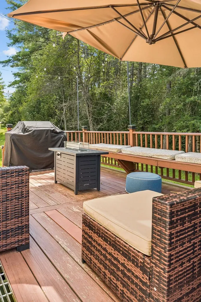 40 Camp Brook Common Hanover NH 03755