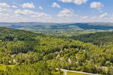 40 Camp Brook Common Hanover NH 03755
