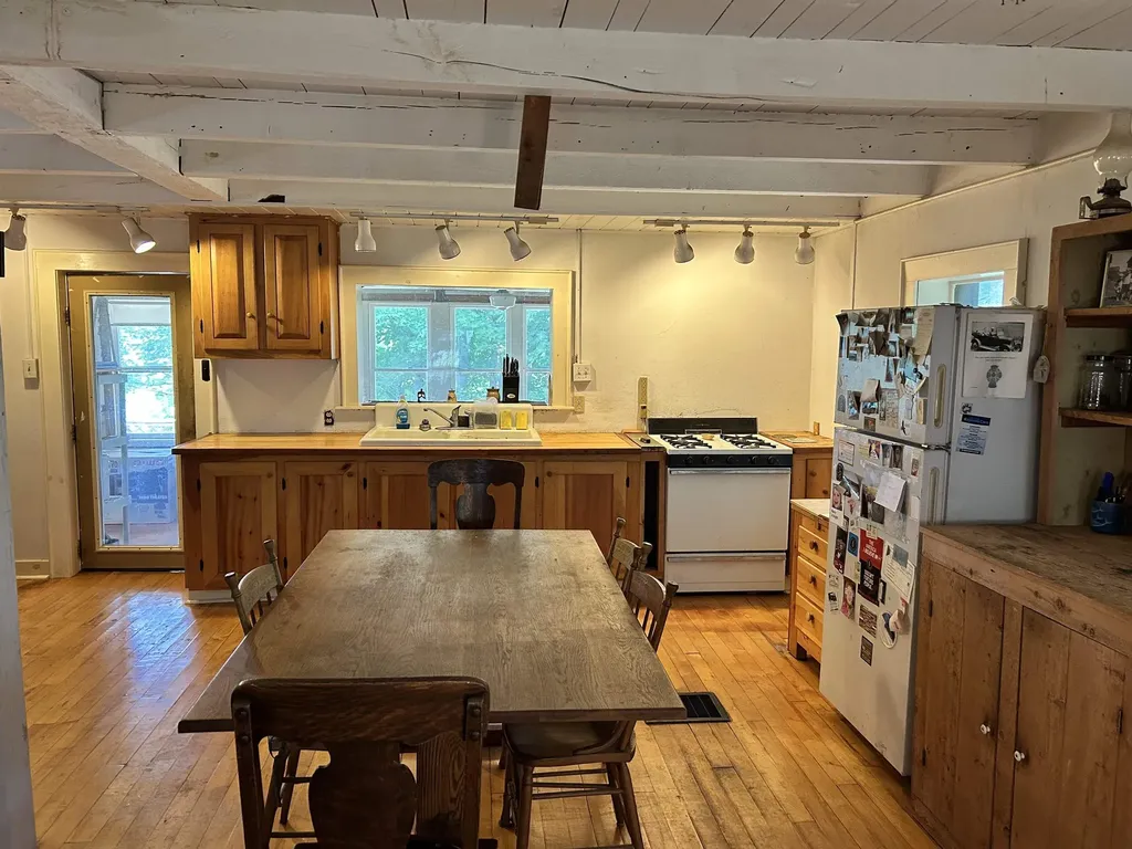 1301 Bailey-hazen Road Walden VT 05836