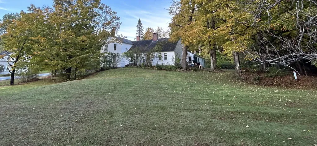 637 Nh-114 Route Sutton NH 03221