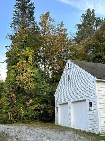 637 Nh-114 Route Sutton NH 03221