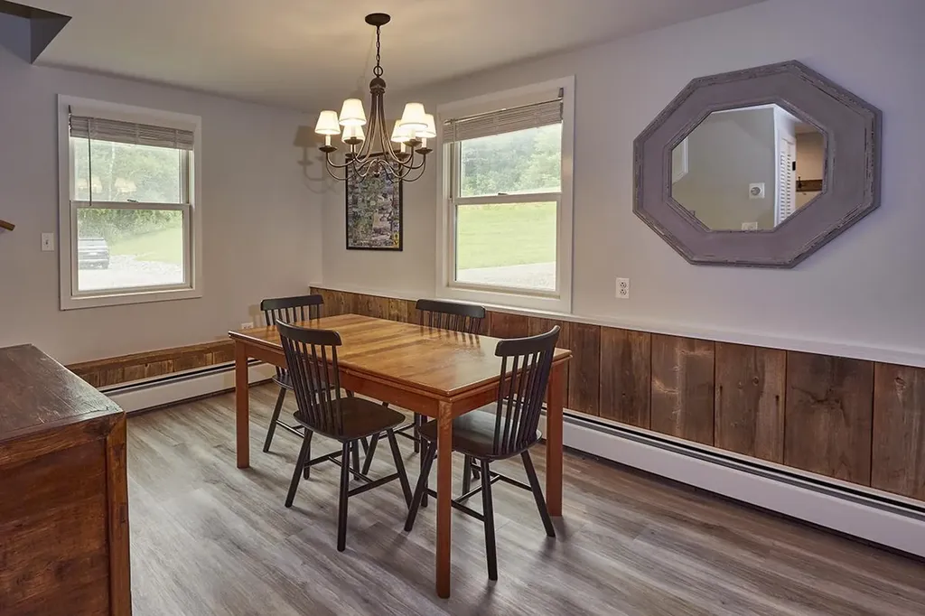 16 Old Farm Road Winhall VT 05340