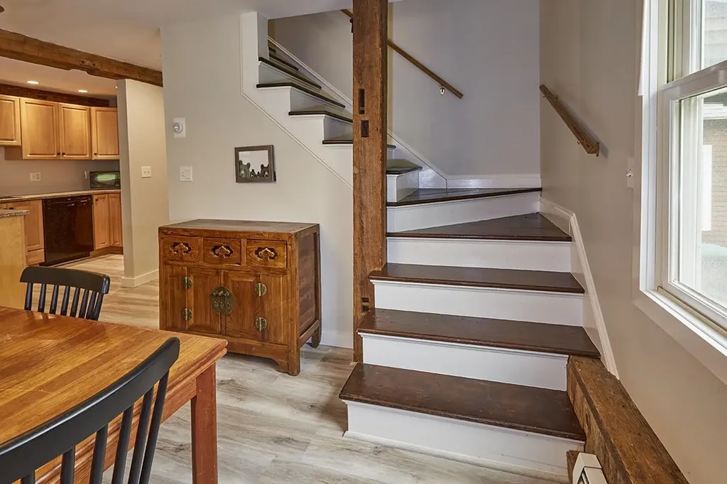 16 Old Farm Road Winhall VT 05340