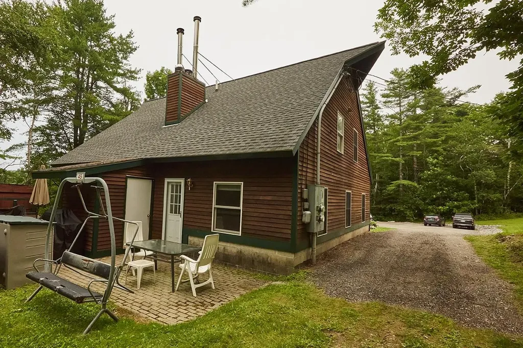 16 Old Farm Road Winhall VT 05340
