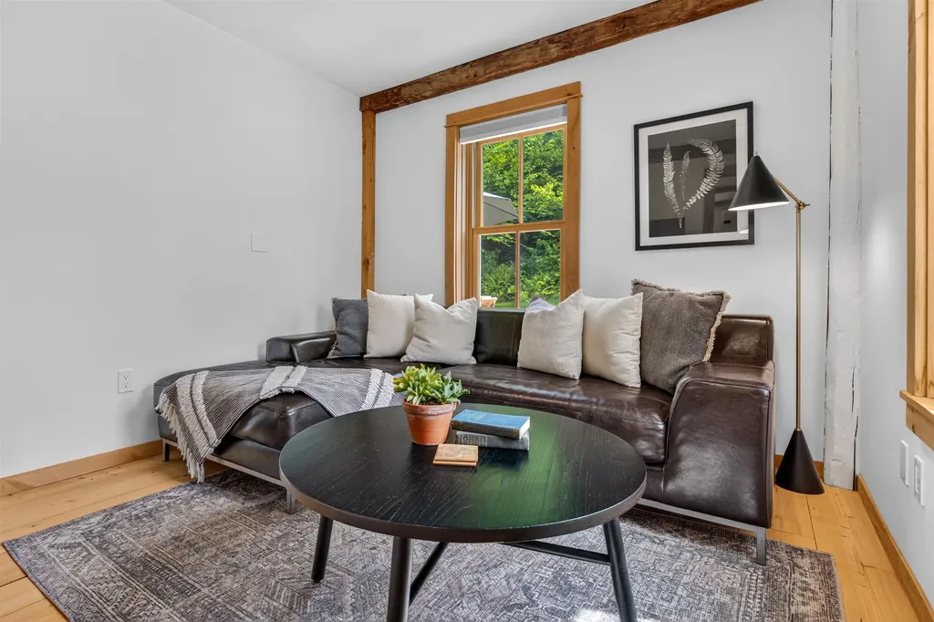 564 Goodaleville Road Jamaica VT 05343