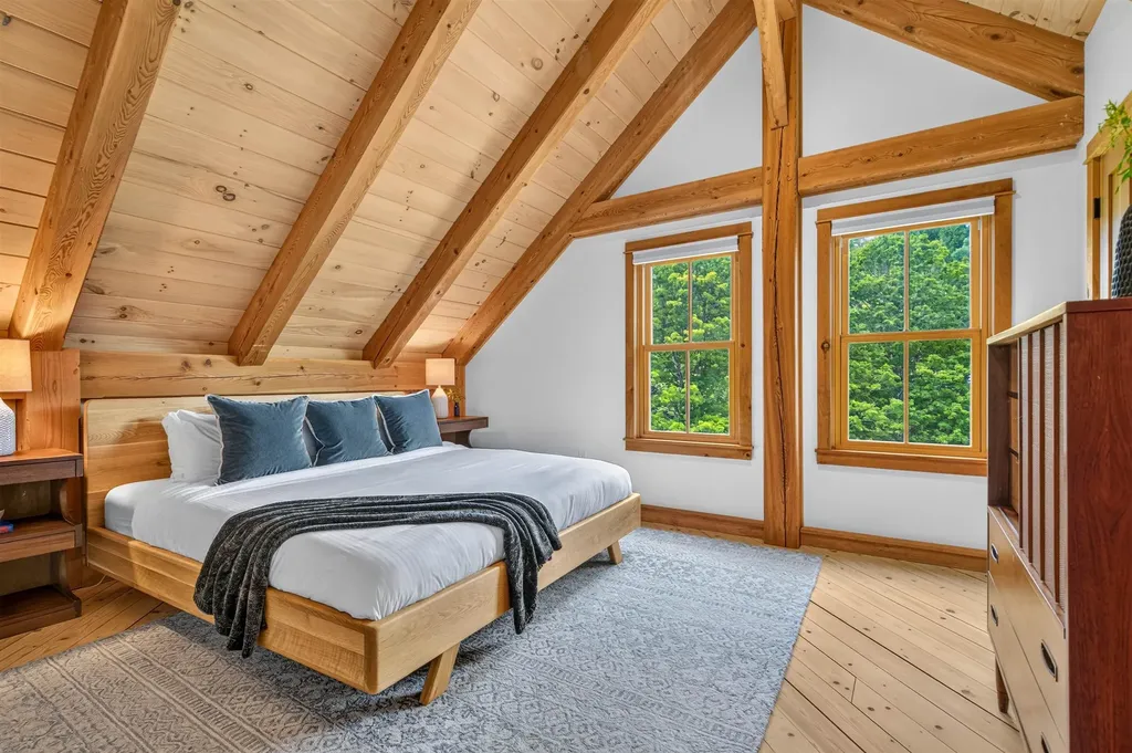 564 Goodaleville Road Jamaica VT 05343