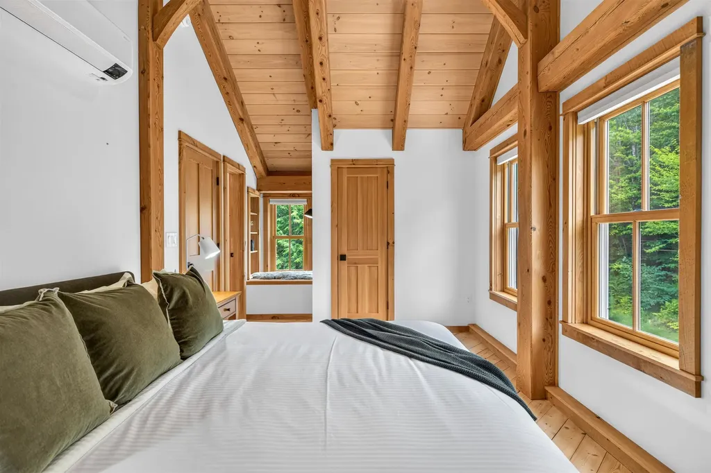 564 Goodaleville Road Jamaica VT 05343