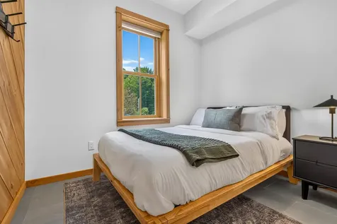 564 Goodaleville Road Jamaica VT 05343