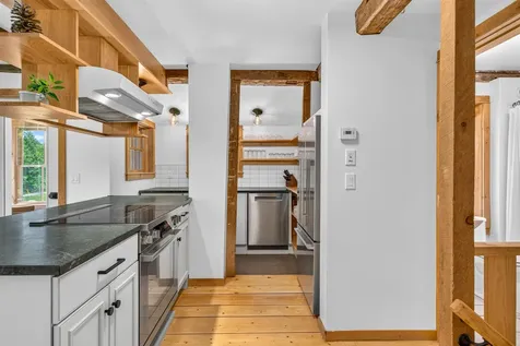 564 Goodaleville Road Jamaica VT 05343