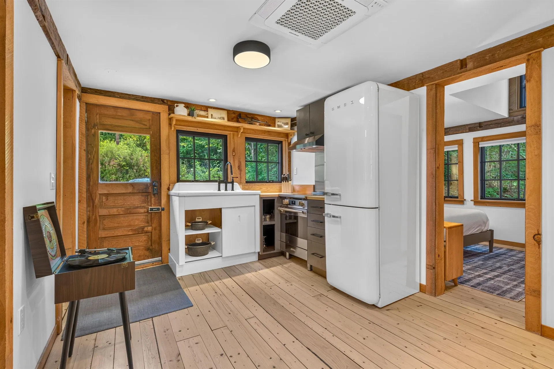 494-498 Goodaleville Road Jamaica VT 05343