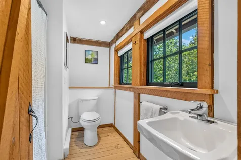 494-498 Goodaleville Road Jamaica VT 05343