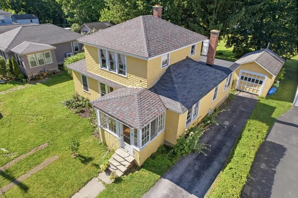 12 Hall Street Bennington VT 05257