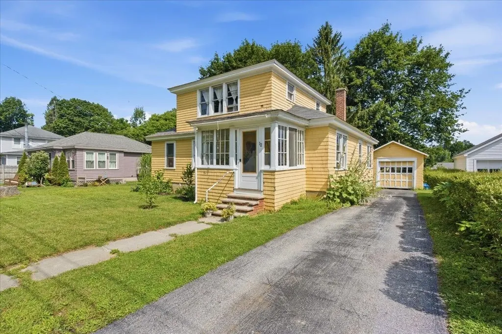 12 Hall Street Bennington VT 05257