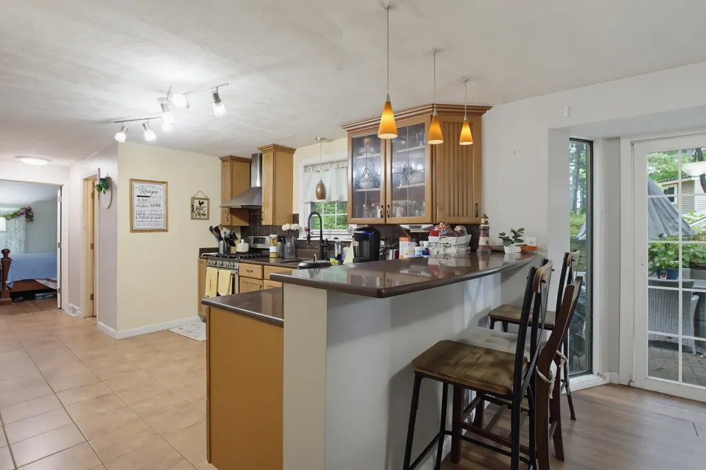 21 Shelburne Road Nashua NH 03063