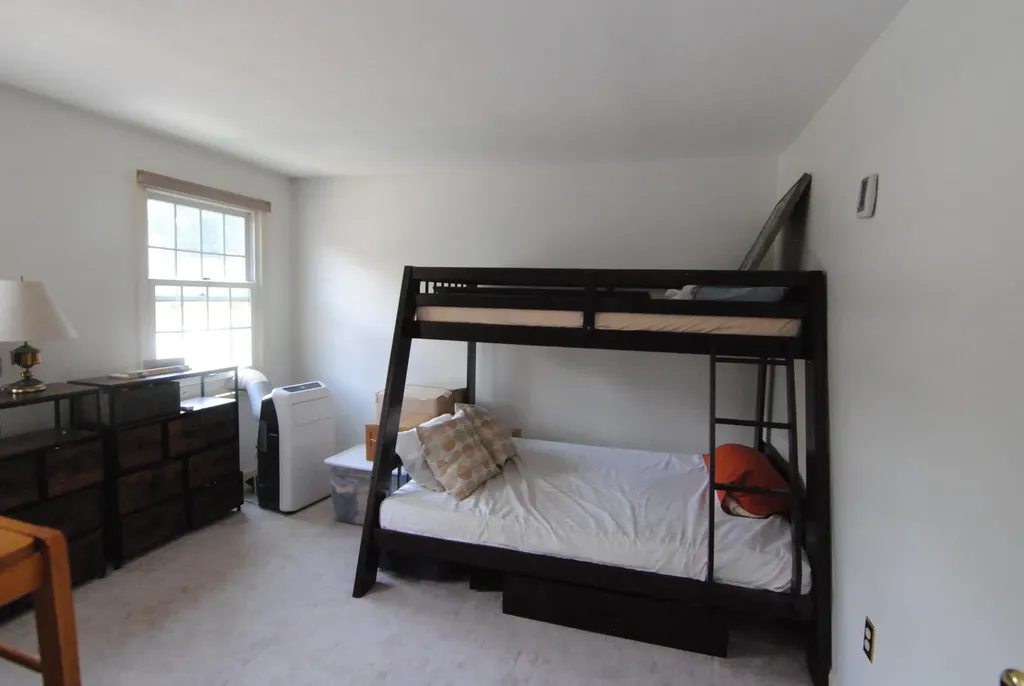 7 Meadowview Circle Nashua NH 03062