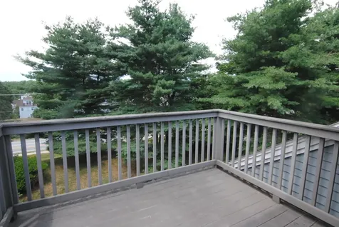 7 Meadowview Circle Nashua NH 03062