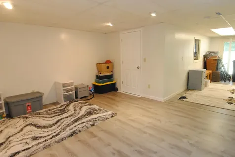 7 Meadowview Circle Nashua NH 03062