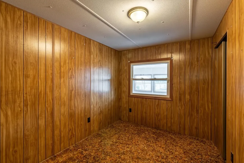 8 South Dewberry Lane Rochester NH 03867
