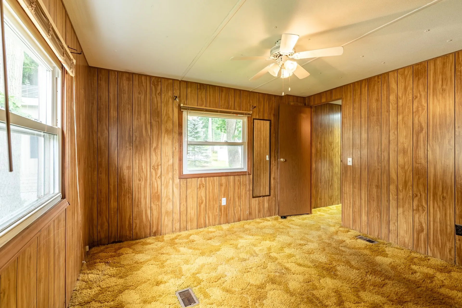 8 South Dewberry Lane Rochester NH 03867