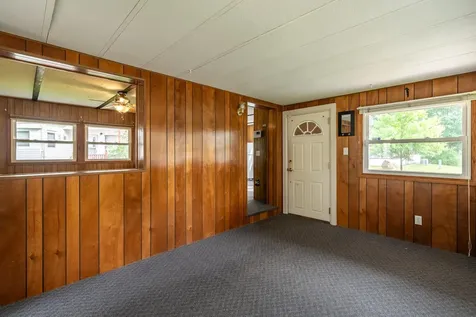 8 South Dewberry Lane Rochester NH 03867