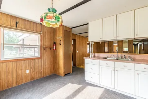 8 South Dewberry Lane Rochester NH 03867