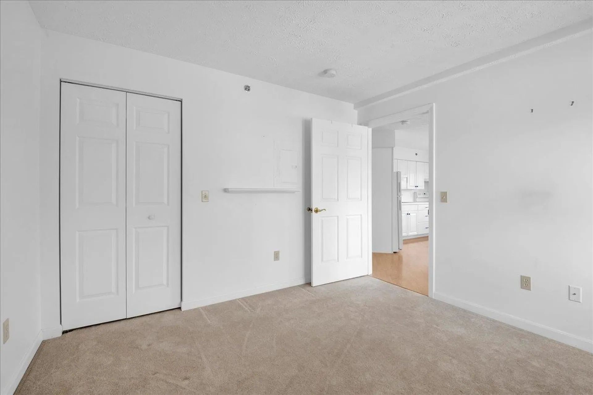 10 Kellogg Road Essex Junction VT 05452