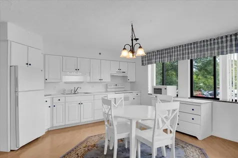 10 Kellogg Road Essex Junction VT 05452