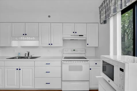 10 Kellogg Road Essex Junction VT 05452