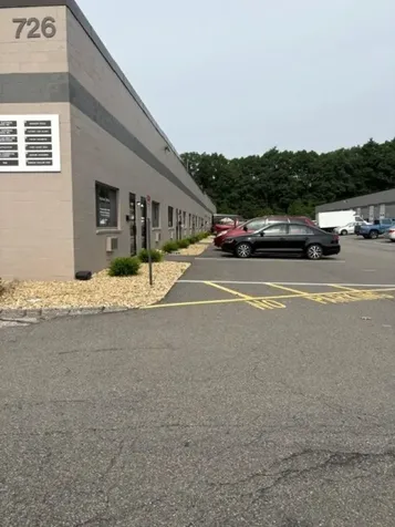 726 E Industrial Park Dr Drive Manchester NH 03109