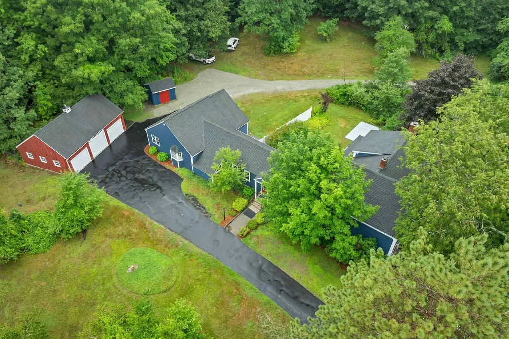 26 Old Mont Vernon Road Amherst NH 03031