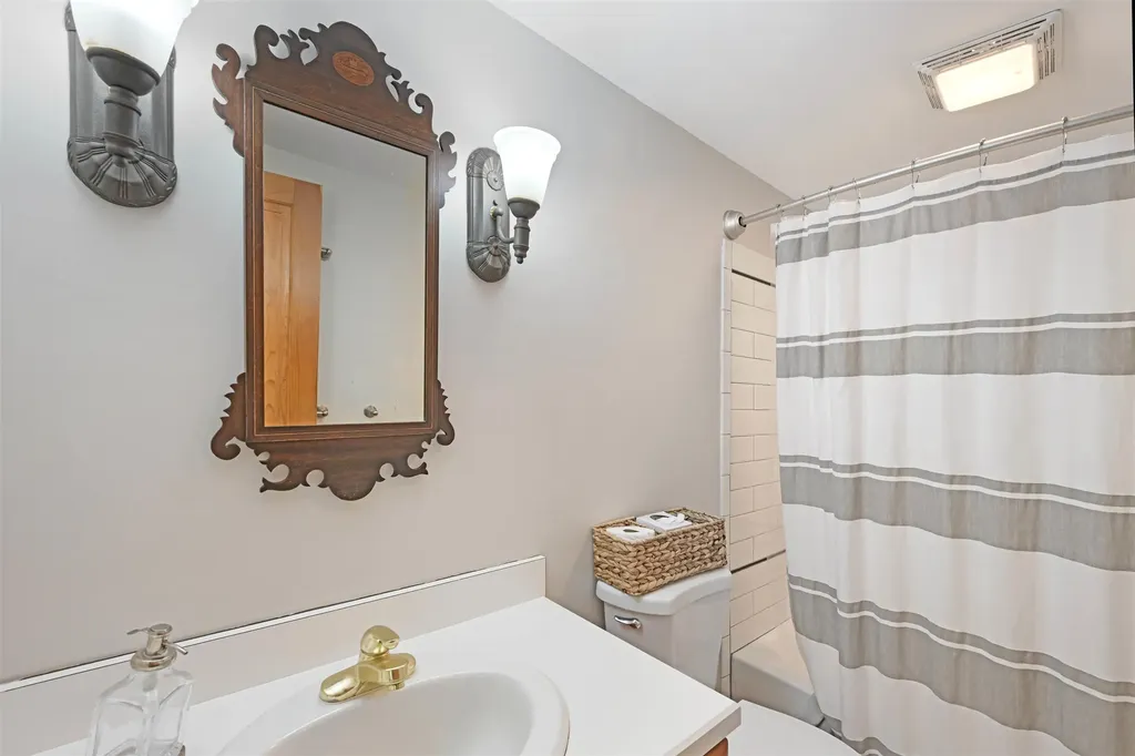 87 Grinka Farm Drive Readsboro VT 05350