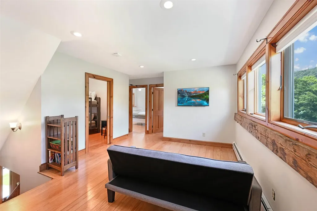 87 Grinka Farm Drive Readsboro VT 05350