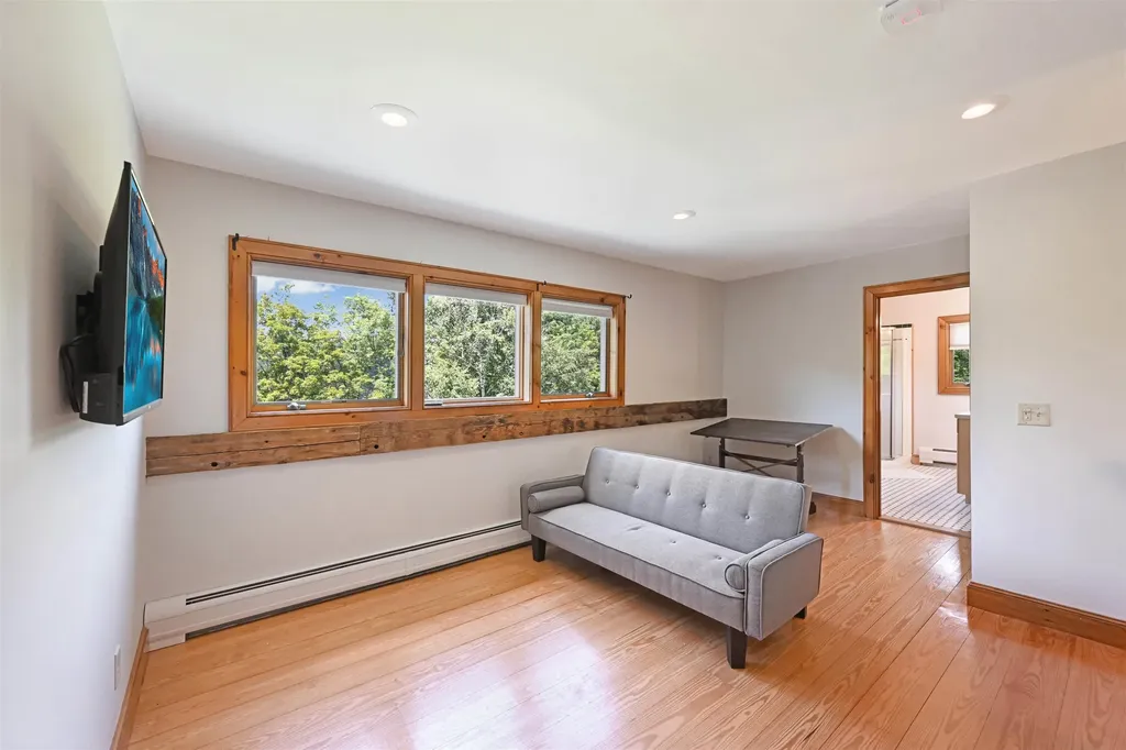 87 Grinka Farm Drive Readsboro VT 05350