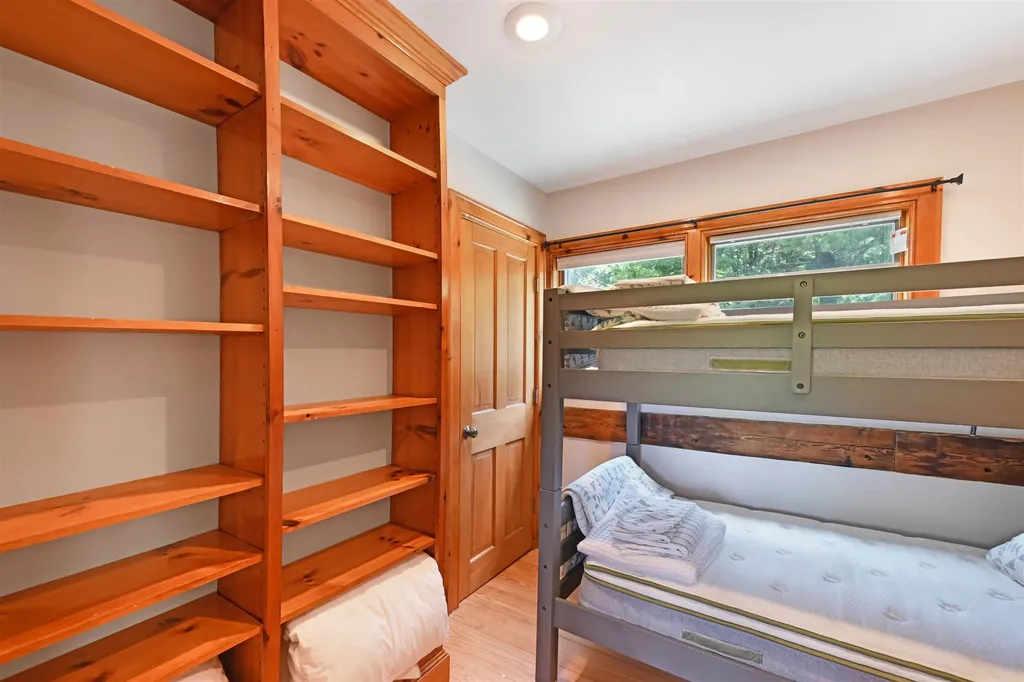 87 Grinka Farm Drive Readsboro VT 05350