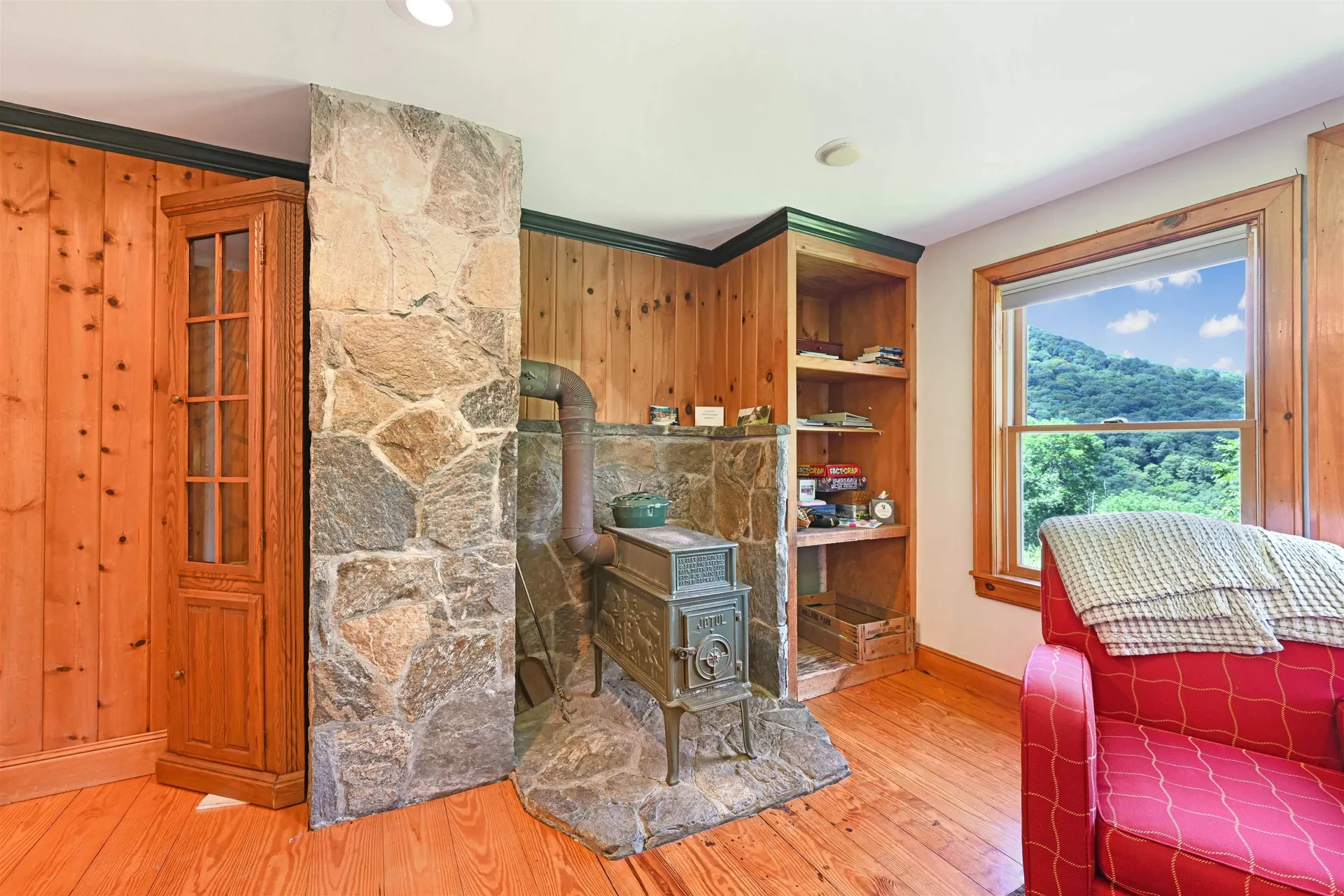 87 Grinka Farm Drive Readsboro VT 05350