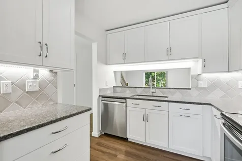 81 Hayes Avenue South Burlington VT 05403