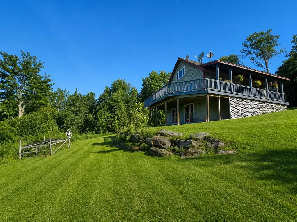 212 Boulder Drive Derby VT 05829