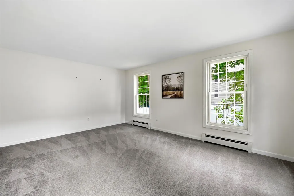 8 Wesley Lane Salem NH 03079