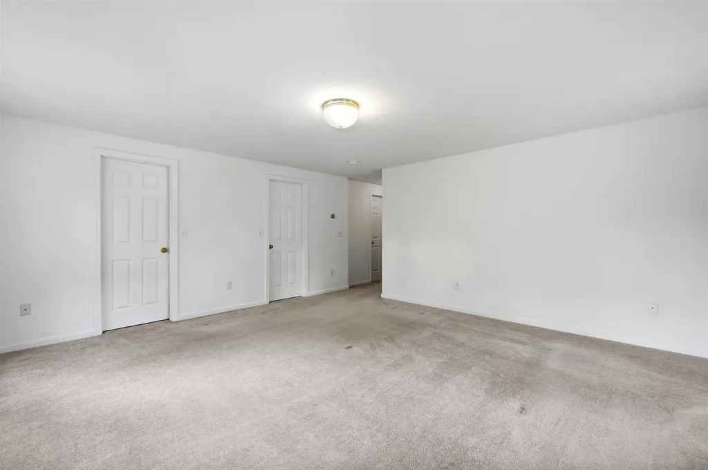 8 Wesley Lane Salem NH 03079