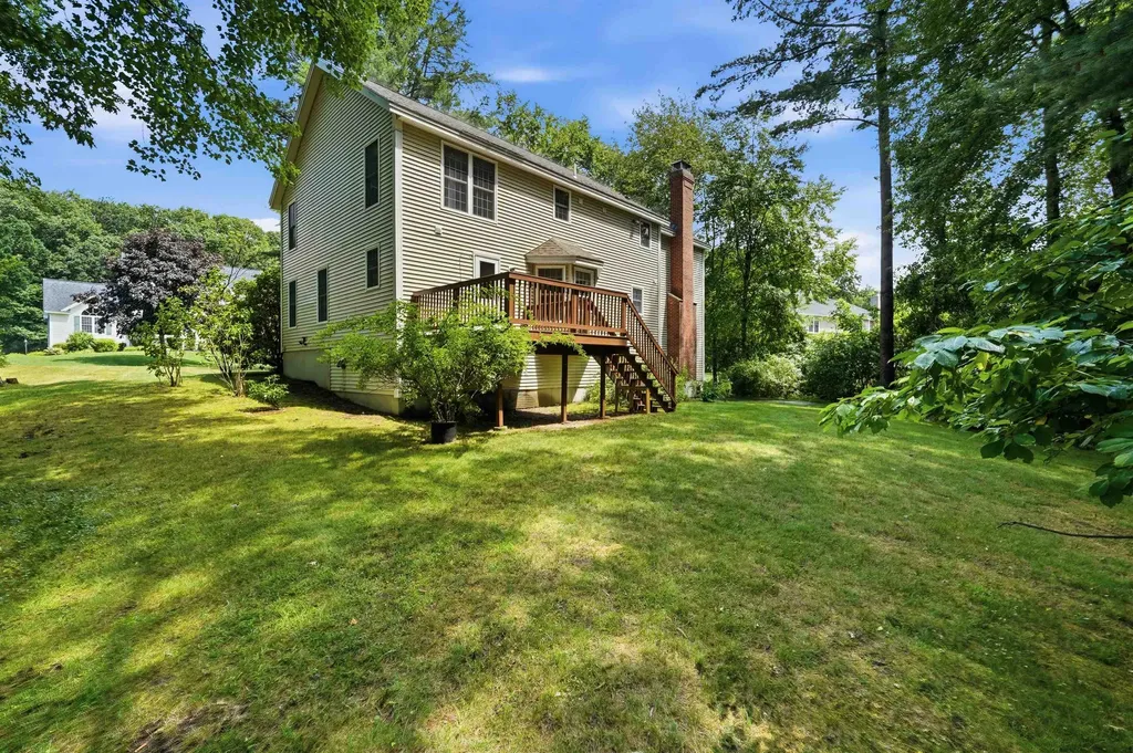 8 Wesley Lane Salem NH 03079