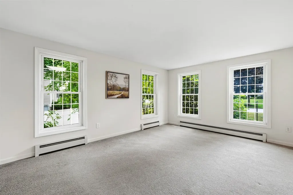 8 Wesley Lane Salem NH 03079