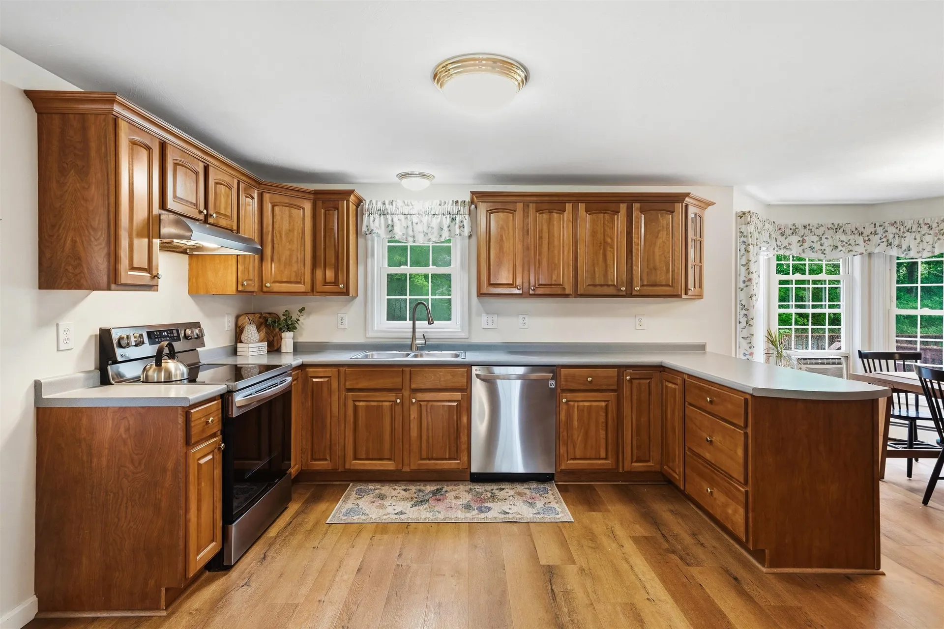 8 Wesley Lane Salem NH 03079