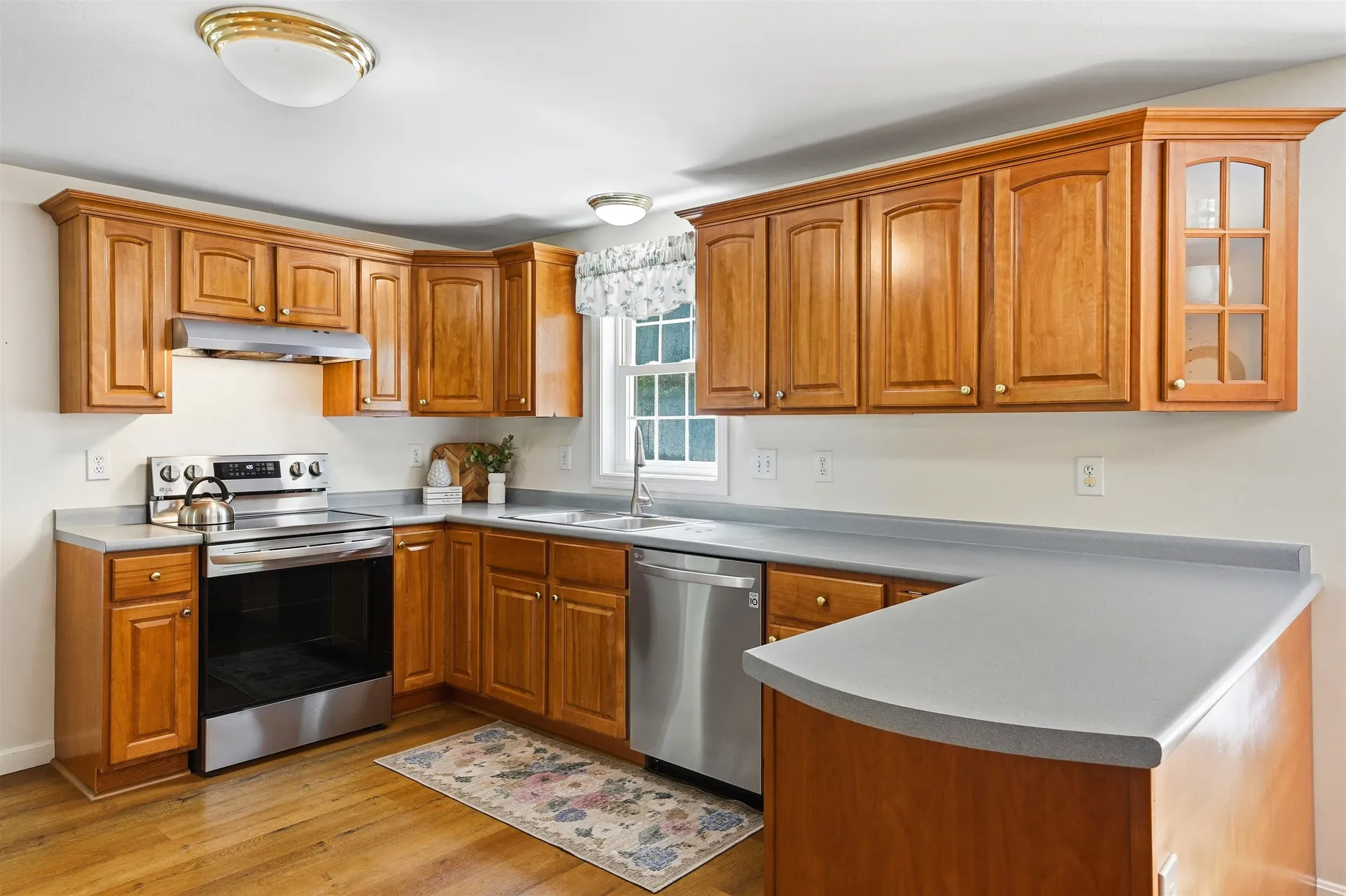 8 Wesley Lane Salem NH 03079